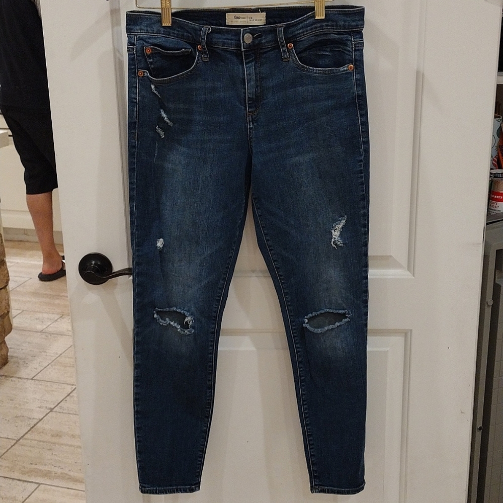 Gap Skinny Jeans Size 31R Medium Wash Distressed